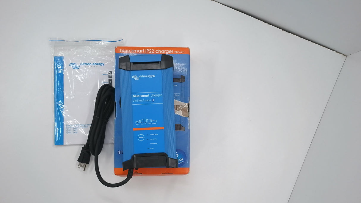 Open Box #V43HE - Blue Smart IP22 Charger 24/16(1) 120V NEMA 5-15 | BPC241647102