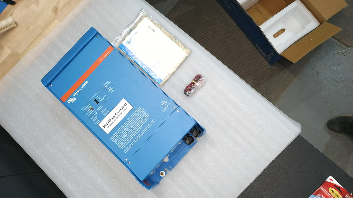 Open Box #RQVA7 - MultiPlus Compact 24/2000/50-50 120V VE.Bus | CMP242200100