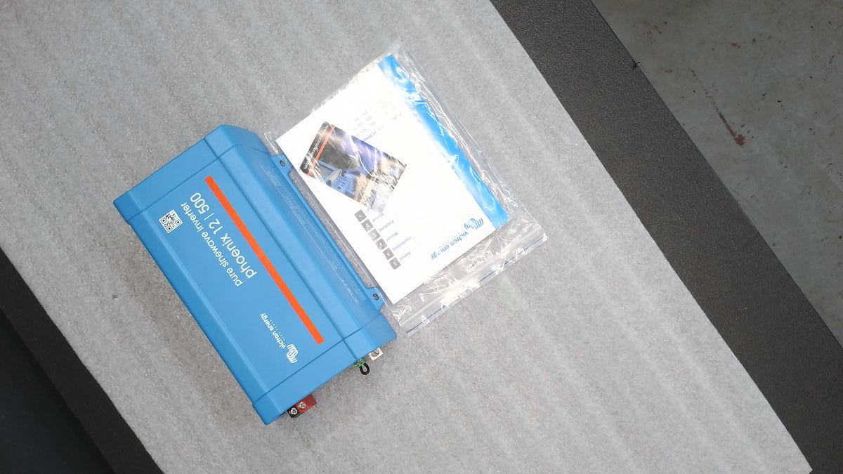 Boîte ouverte #ACJPU - Onduleur Phoenix 12/500 120V VE.Direct NEMA 5-15R de Victron Energy | PIN125010500