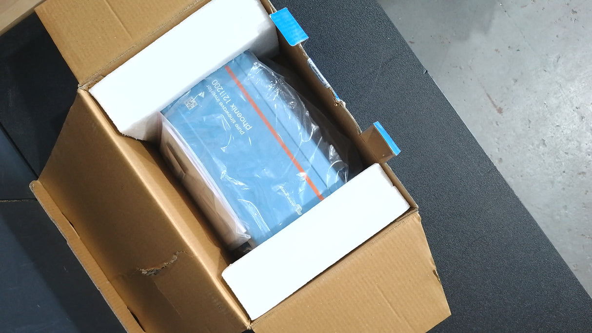 Open Box #MX4XN - Victron Energy 12/1200 120V VE.Direct NEMA 5-15R Phoenix Inverter | PIN122122500