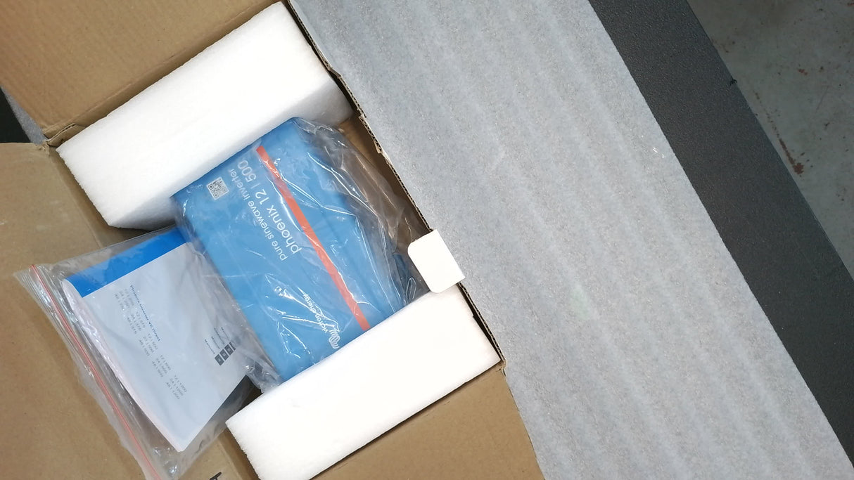 Open Box #4XRTH - Victron Energy 12/500 120V VE.Direct NEMA 5-15R Phoenix Inverter | PIN125010500
