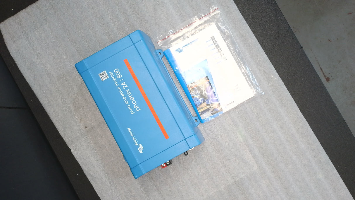 Open Box #VZZEW - Victron Energy 24/800 120V VE.Direct NEMA 5-15R Phoenix Inverter | PIN241800500