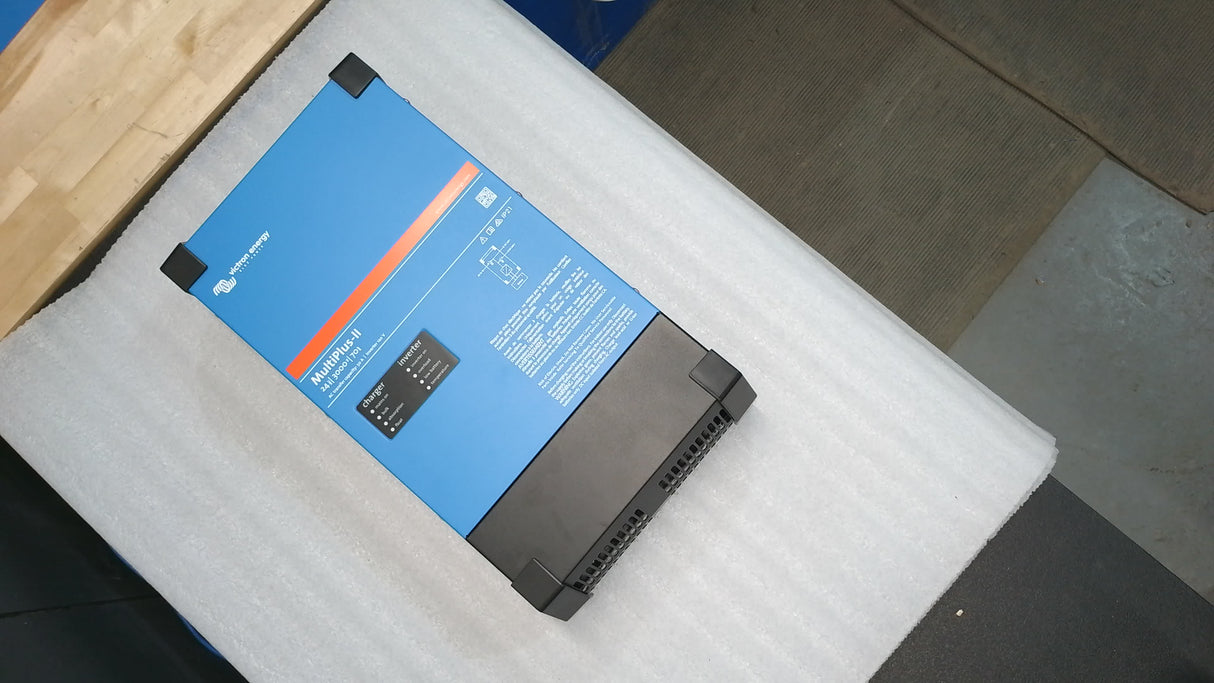 Open Box #PWXZ2 - MultiPlus-II 24/3000/70-50 120V | PMP242305100
