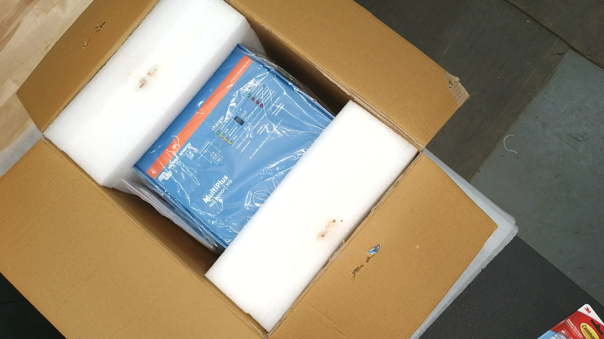 Open Box #2U3YN Victron Energy MultiPlus 24/3000/70-50 120V VE.Bus Inverter/Charger | PMP243021102