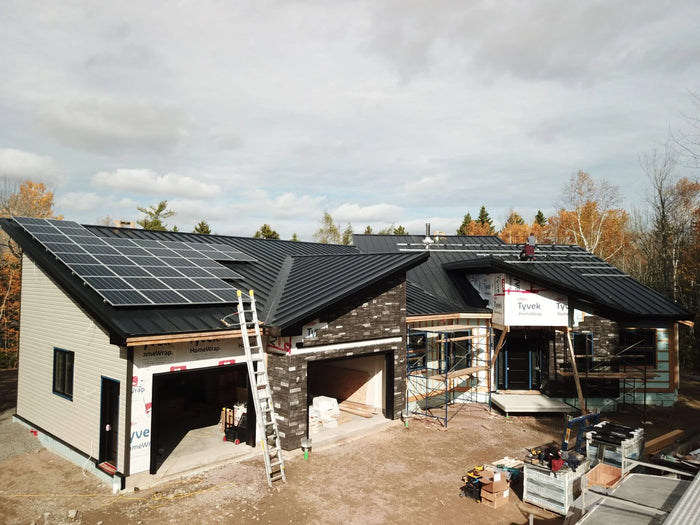 Tioweroton Off-Grid Cottage, New Brunswick – Ecosolaris